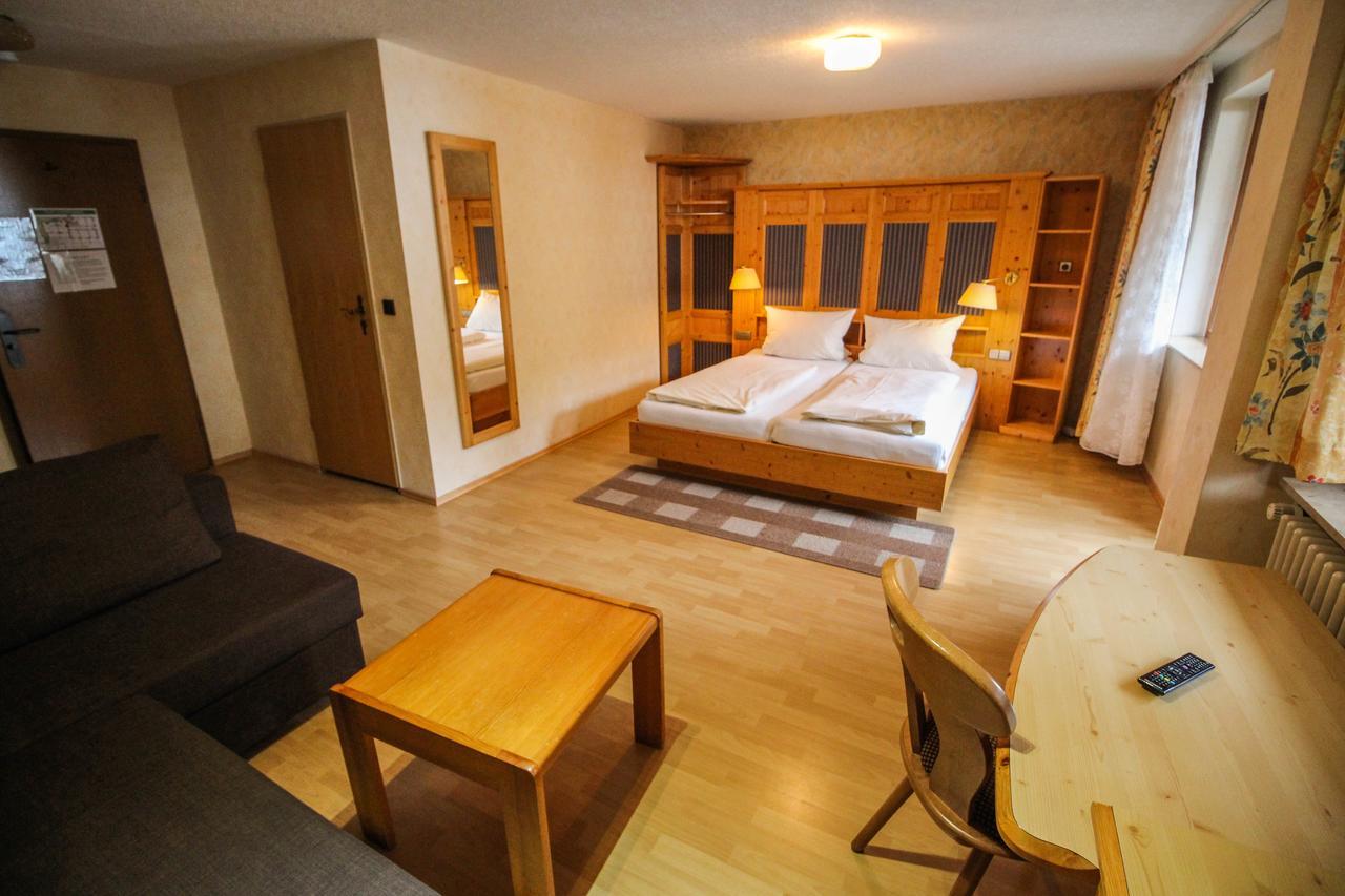 Bogensporthotel "Bad" Eisenbach  Bagian luar foto
